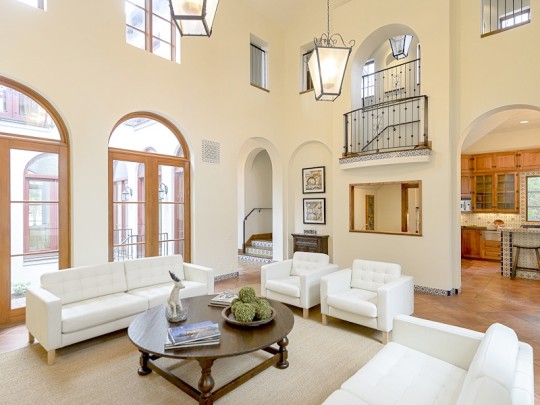 3204 Beverly Drive in Highland Park - homes for sale in Dallas Fort Worth, Briggs Freeman Sotheby's - living room 2