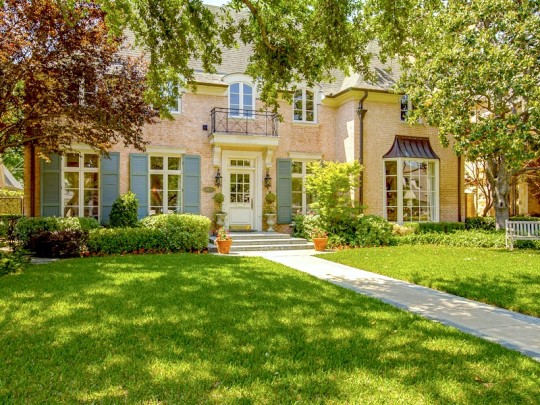 3921 Greenbrier Drive in University Park - Briggs Freeman Sotheby's luxury homes for sale in Dallas Fort Worth - exterior