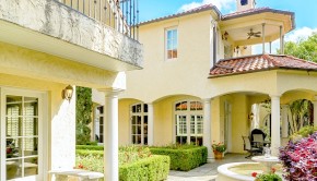 6315 Westchester Drive in Highland Park - homes for sale in Dallas Fort Worth, Briggs Freeman Sotheby's - backyard patio