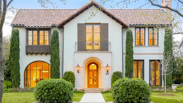3526 Greenbrier Drive in Highland Park - luxury home for sale in Dallas, Briggs Freeman Sotheby's - exterior