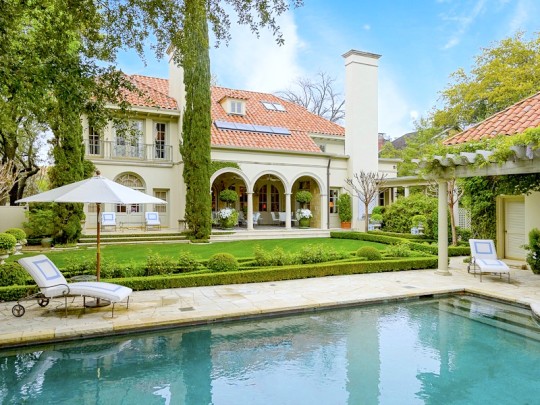 3821 Beverly Drive in Highland Park - Briggs Freeman Sotheby's luxury homes for sale in Dallas -- pool