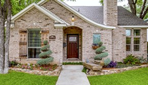 701 N. Edgefield Avenue in Oak Cliff - Briggs Freeman Sotheby's luxury homes in Dallas Fort Worth - exterior