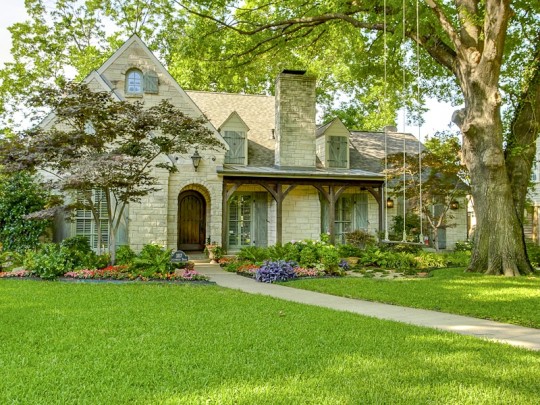 3117 Greenbrier Drive in University Park - Briggs Freeman Sotheby's luxury homes for sale in Dallas-Fort Worth - exterior