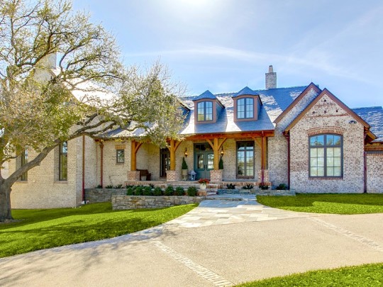15026 Sendero Lane in Woodway - luxury home and ranch for sale in Dallas Fort Worth, Briggs Freeman Sotheby's - exterior