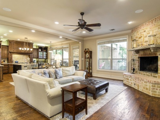 6219 Velasco Avenue in Lakewood - Briggs Freeman Sotheby's luxury homes in Dallas Fort Worth - living