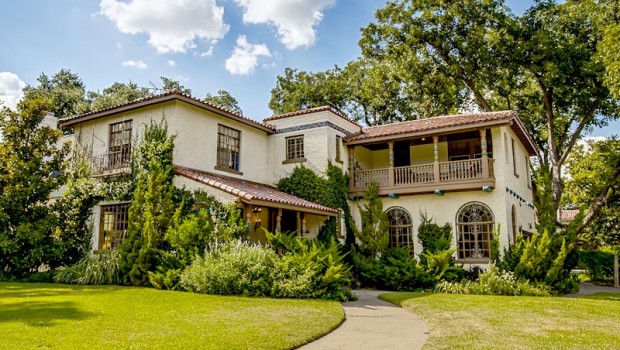 7039 Lakeshore Drive in Lakewood - Briggs Freeman Sotheby's luxury home for sale in Dallas Fort Worth - exterior