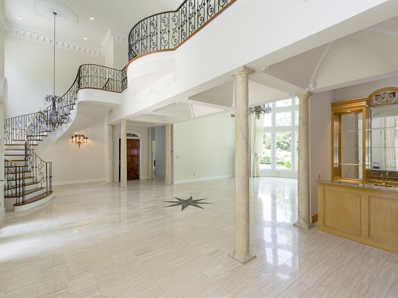 10104 Lennox Ln