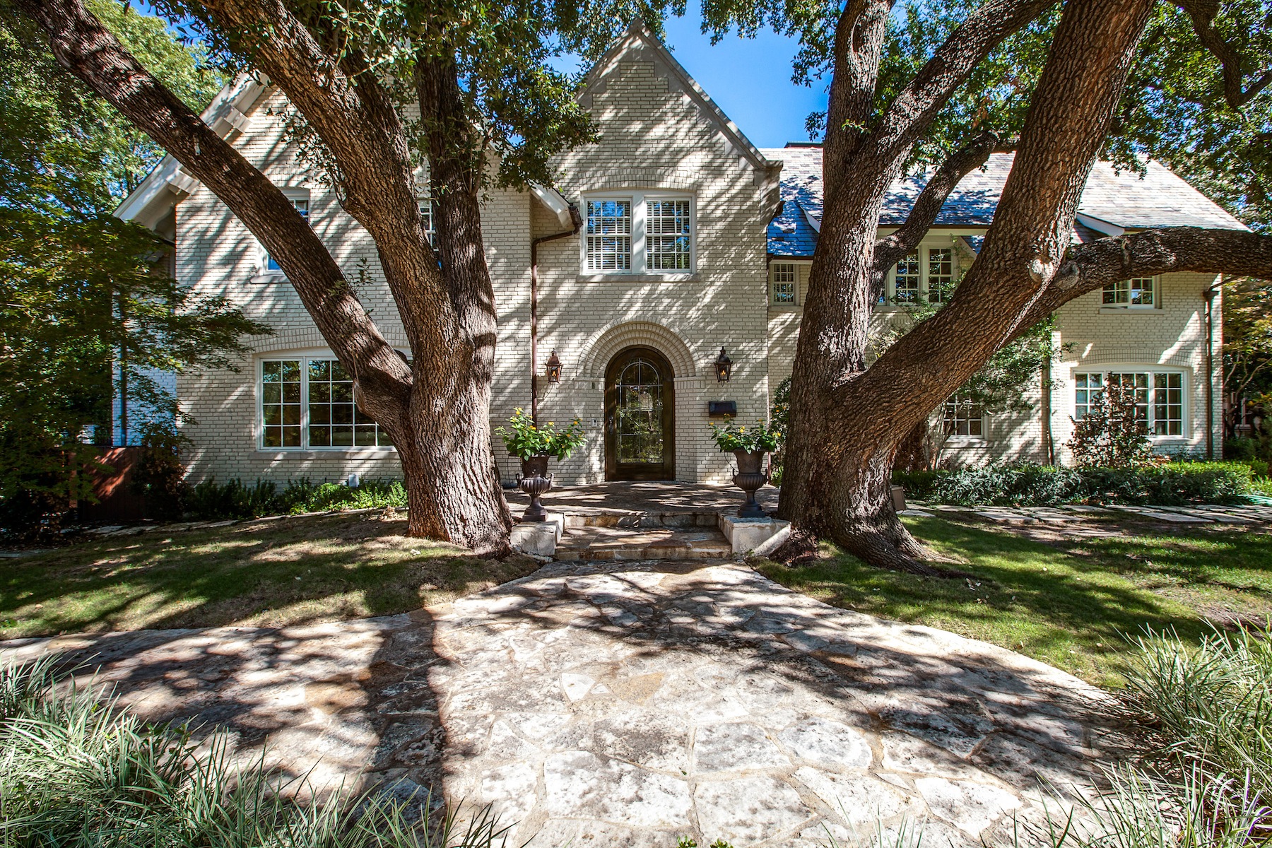 3704-Alice-Circle - Briggs Freeman Sotheby's luxury home for sale in Dallas Fort Worth - exterior