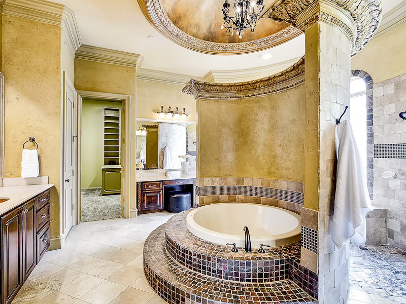 405 Hogans Dr Briggs Freeman Sotheby's luxury home for sale in Dallas Fort Worth- master bath