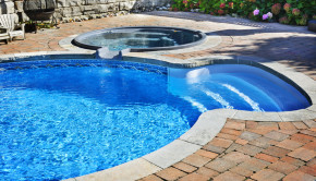 Expert Advice - Investing in Outdoor Living - shutterstock_88948318