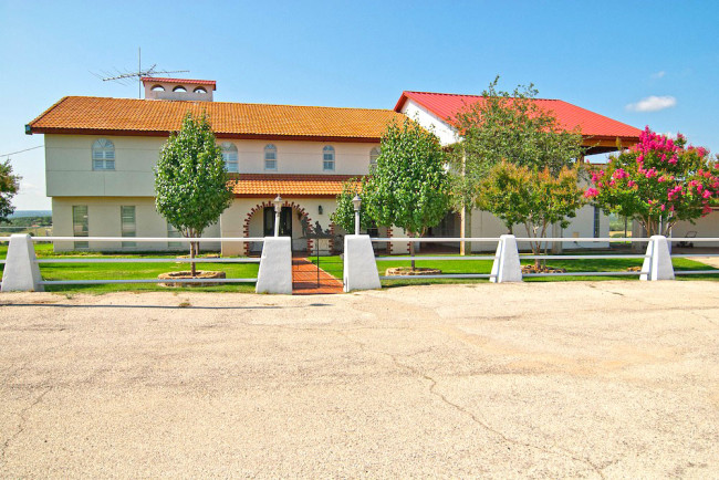 Lazy H Ranch 521 Indian Creek Road, Mineral Wells - Briggs Freeman Sotheby's luxury ranch and land, Update Fort Worth 7