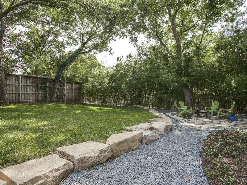 24_807-n-oak-cliff-blvd-dallas-tx-High-Res_(1)_Crest