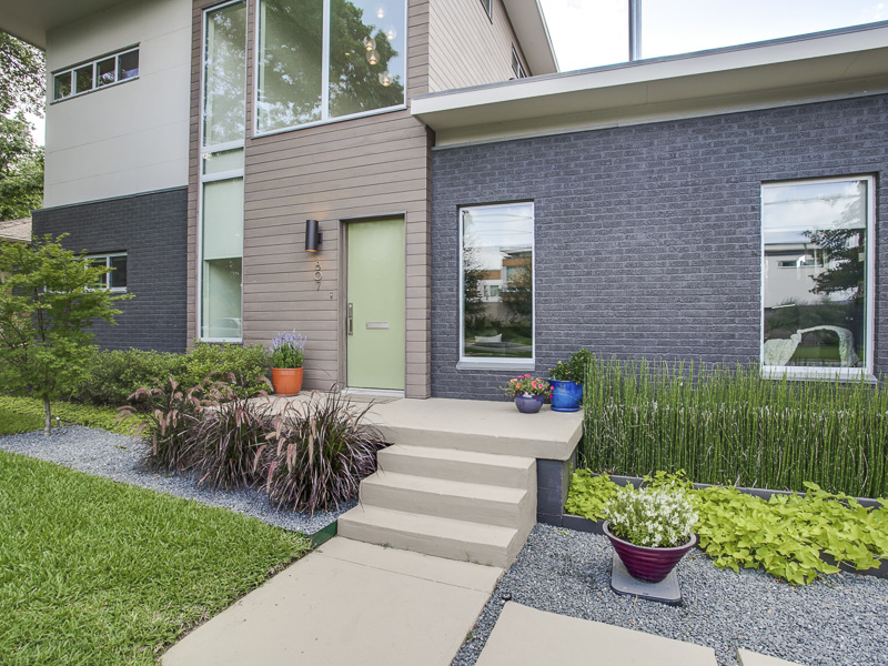 27_807-n-oak-cliff-blvd-dallas-tx-High-Res_(1)_Crest