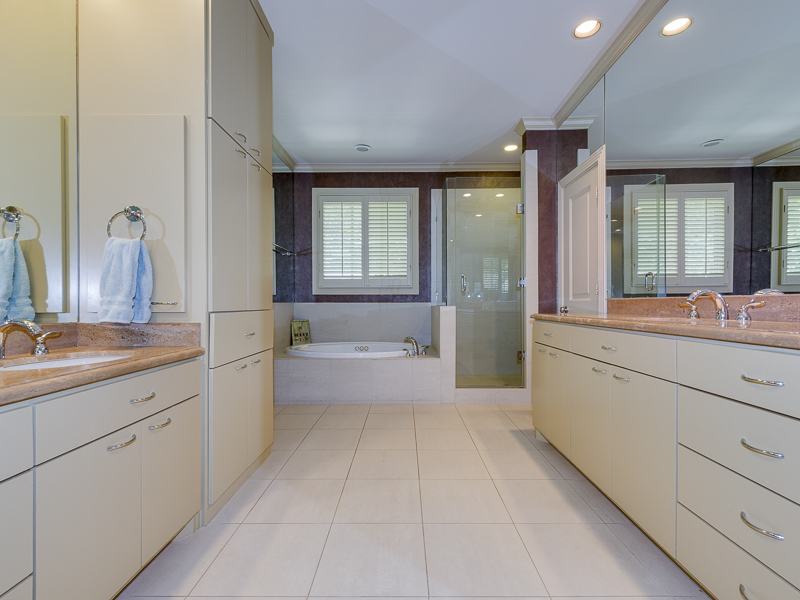 4033 Purdue Avenue University Park 75225, Briggs Freeman Sotheby's luxury home for sale in Dallas Fort Worth-bath