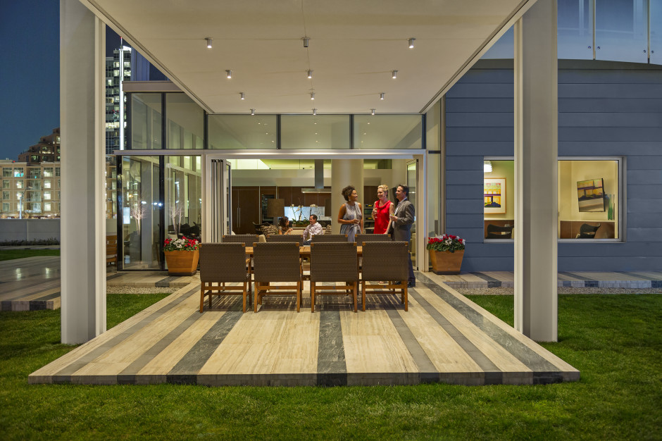 Terrace_Lounge_121