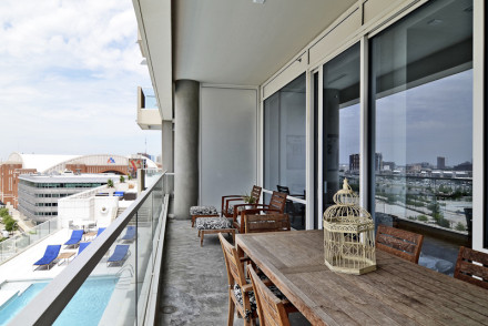 2408 Victory Park Lane #842 Dallas 75219, Briggs Freeman Sotheby's luxury home for lease in Dallas Fort Worth-pool terrace