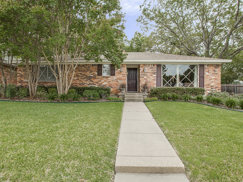 2505 Fenestra Drive 75228, Lakewood, Briggs Freeman Sotheby's luxury home for sale in Dallas Fort Worth-exterior