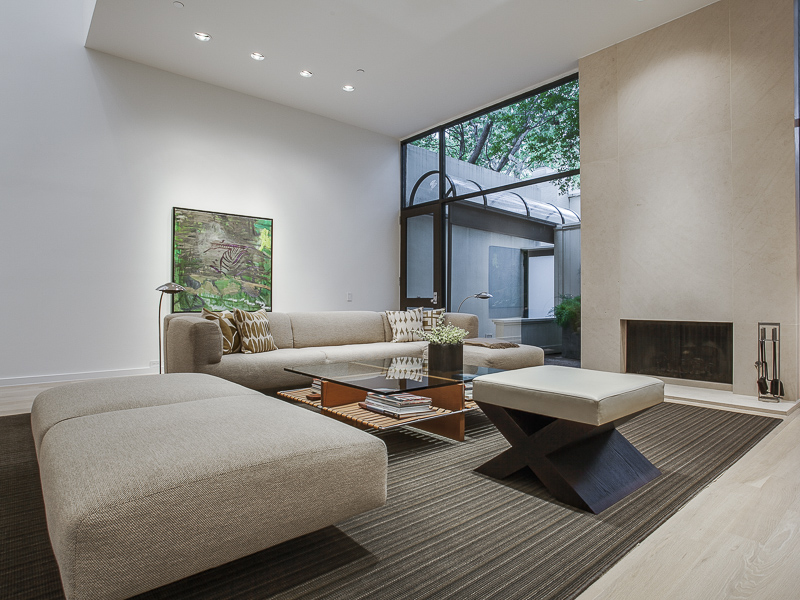 3203 Armstrong Avenue, Turtle Creek, Briggs Freeman Sotheby's luxury home for sale in Dallas Fort Worth-living