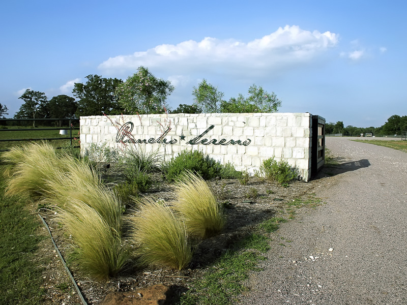 Rancho Sereno 17234 FM 678, Briggs Freeman Sotheby's luxury ranch for sale in Dallas Fort Worth-entry