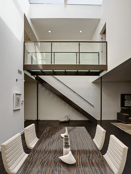 03_4041_Travis_St-MLS[1]_Crest