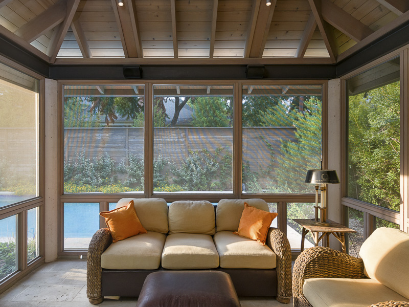 11_6435_Glendora_Crest