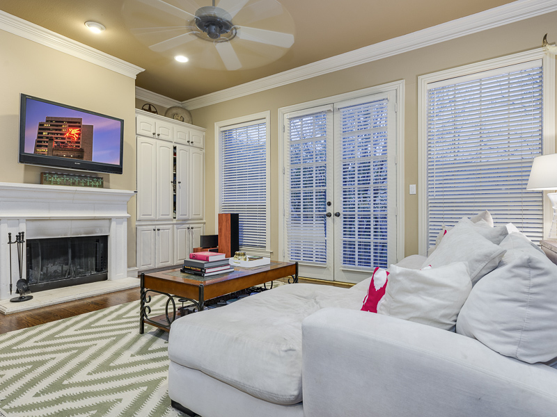 4218 Gilbert Avenue #E Dallas 75219, Oaklawn, Jenny Wood, Briggs Freeman Sotheby's luxury home for sale in Dallas Fort Worth-living