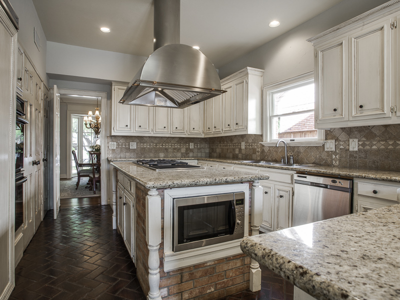 4233 Potomac Avenue, 75205, Highland Park, Briggs Freeman Sotheby's luxury home for sale in Dallas Fort Worth-kitchen