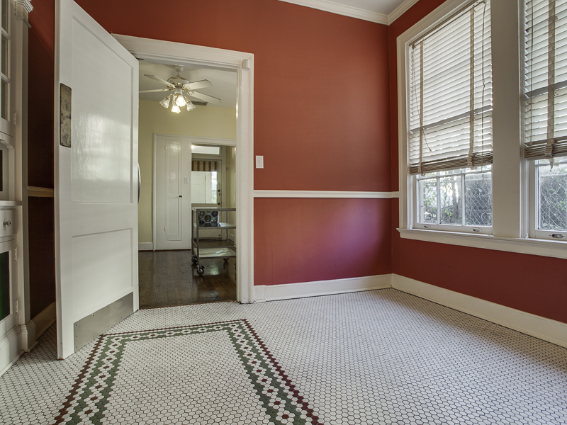 1031 N Madison Avenue 75208, Oak Cliff, Jennifer Stolarski, Briggs Freeman Sotheby's luxury home for sale in Dallas Fort Worth-room2