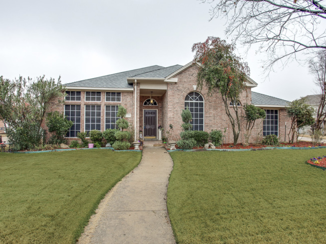 1729 Sawtooth Oak Trail 76248, Keller, James Keoughan, Briggs Freeman Sotheby's luxury home for sale in Dallas Fort Worth-exterior