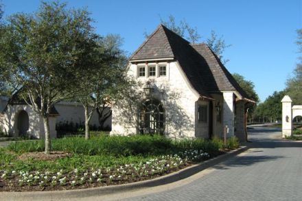 Creeks of Preston Hollow Guardhouse 101908