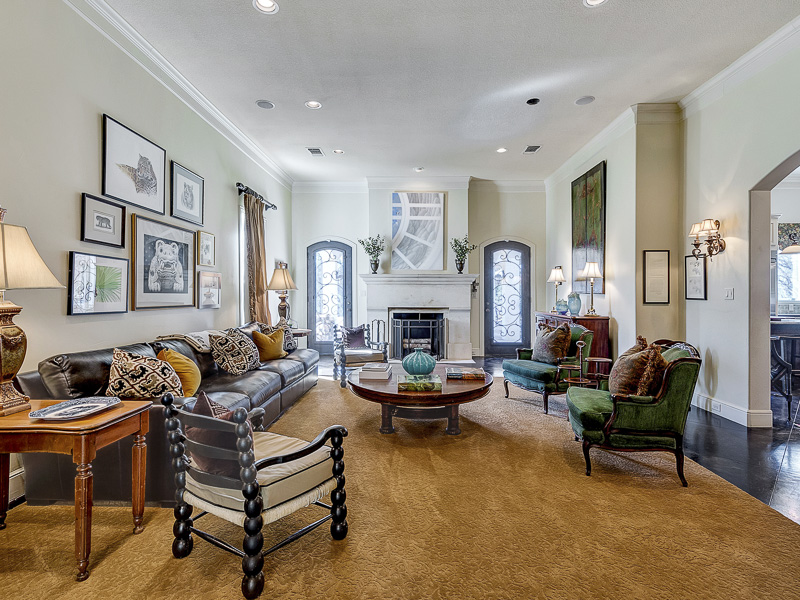 3647 Encanto Drive Fort Worth 76109, Westcliff, Briggs Freeman Sotheby's luxury home for sale in Dallas Fort Worth-livingroom