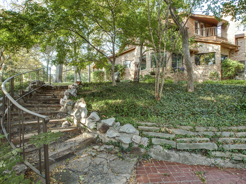 5015 Lakehill Court 75220, Preston Hollow, Briggs Freeman Sotheby's luxury home for sale in Dallas Fort Worth-backyard