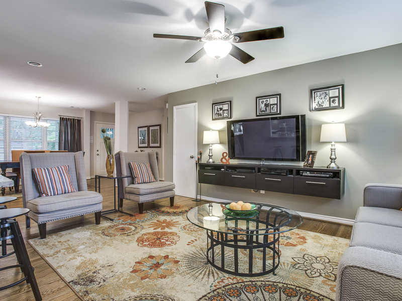 9115 Leaside Drive 75238, Lake Highlands, Traci Hummel, Briggs Freeman Sotheby's luxury home for sale in Dallas Fort Worth-living