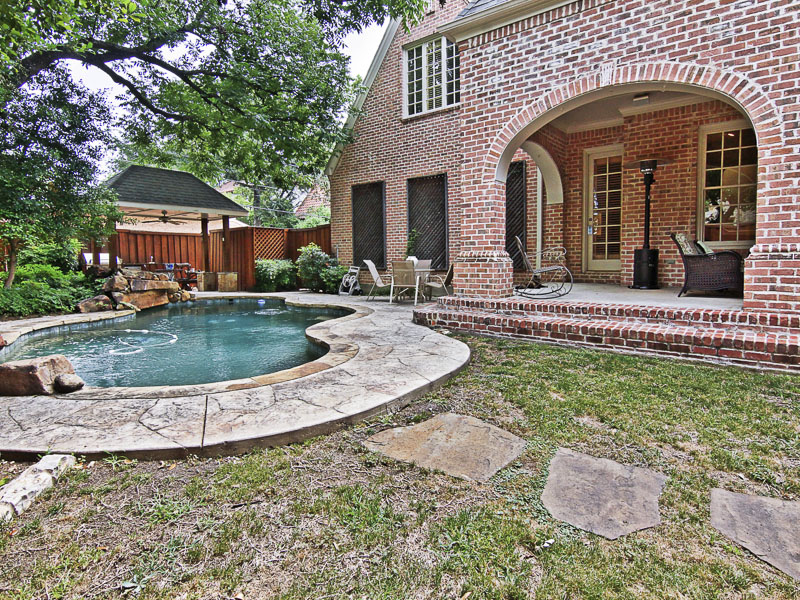 3424 Wentwood Drive, University Park, 75225, Briggs Freeman Sotheby's luxury home for sale in Dallas Fort Worth-back exterior