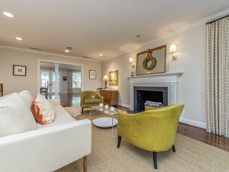 3705 Wentwood Drive 75225, University Park, Tom Hughes, Briggs Freeman Sotheby's luxury home for sale in Dallas Fort Worth-sitting
