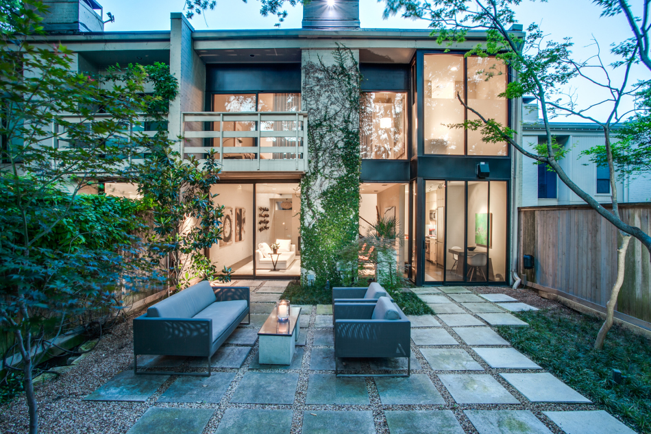 4037 Travis St-22