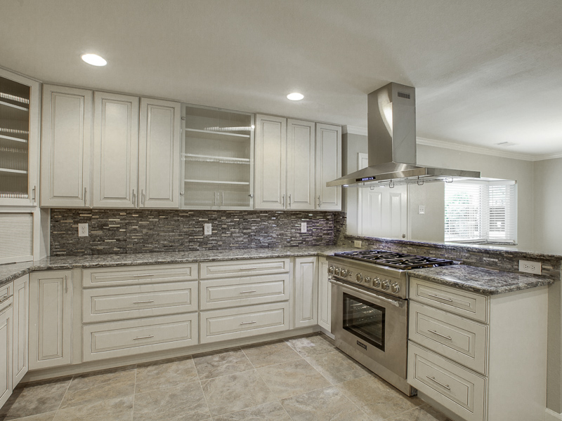 4310 Reaumur Drive Dallas 75229,  homes for sale in Les Jardins, homes for sale in North Dallas, Briggs Freeman Sotheby's luxury homes-kitchen
