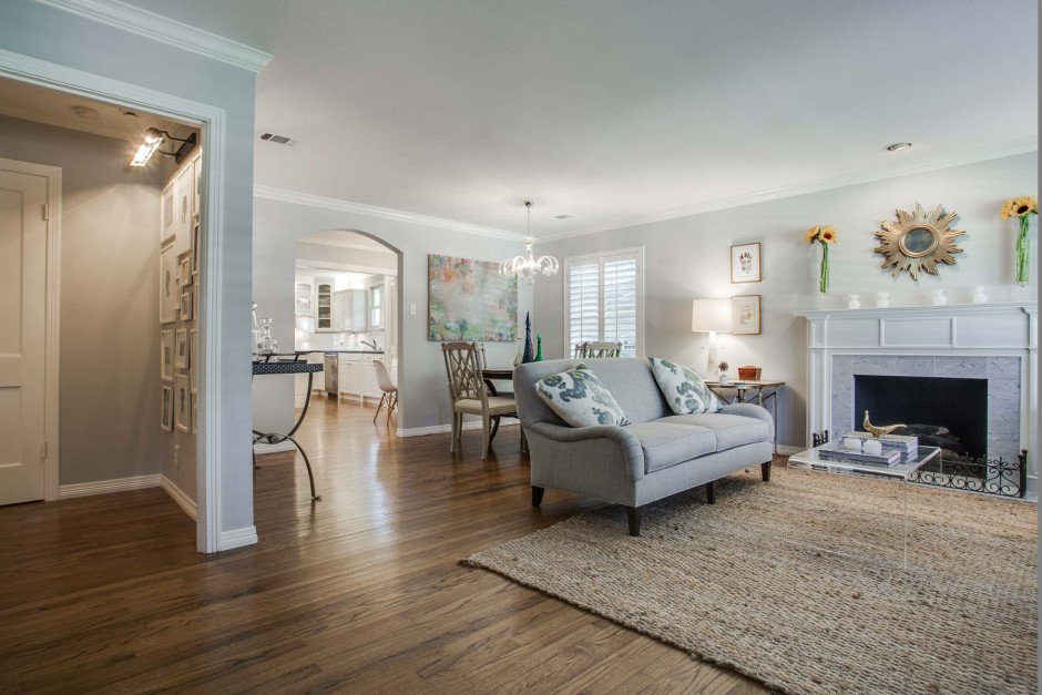 5738 Stanford Avenue Dallas 75209, Devonshire, Elly Holder, Briggs Freeman Sotheby's luxury homes for sale in Devonshire-neutral palette in living room