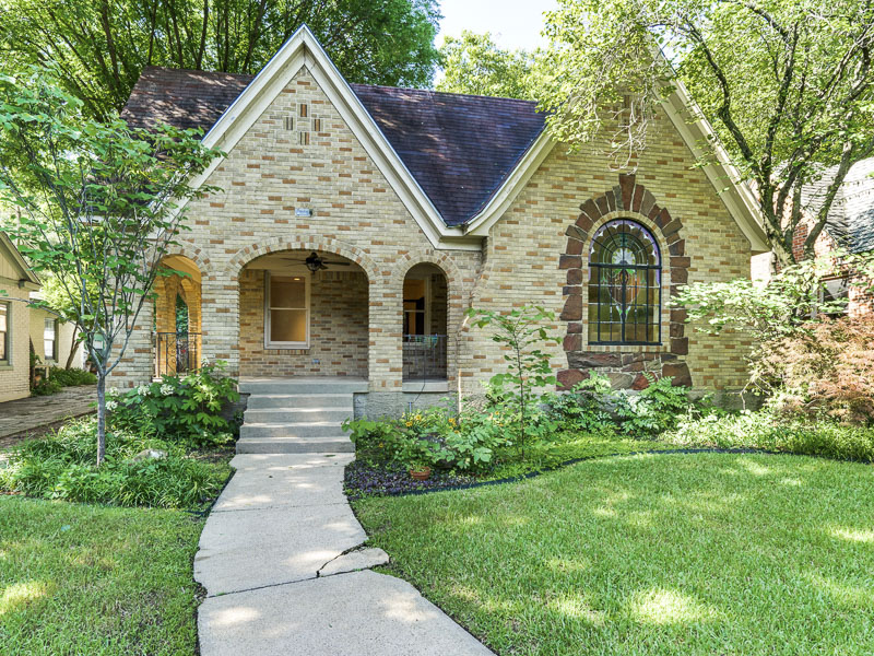 816 Stewart Drive Dallas 75208, Kessler Park, Jennifer Stolarski (deleted 4169b373fef4bb1e65e50f441c646fcb)