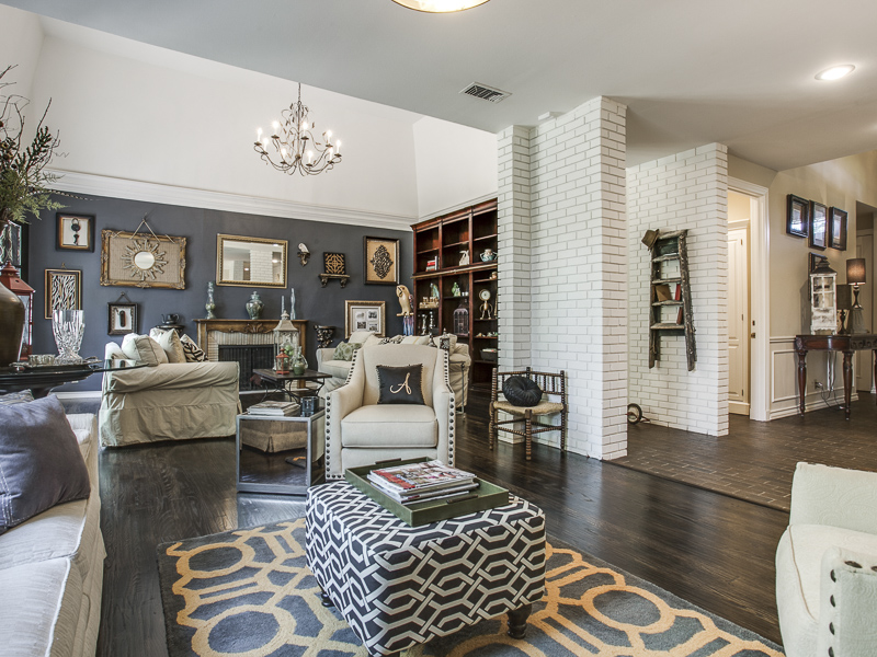 6112 Lantana Lane 76112, Fort Worth, Nanette Luker, Briggs Freeman Sotheby's luxury home for sale in Dallas Fort Worth-sitting
