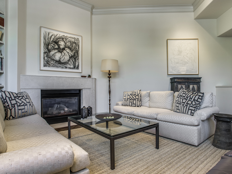3014 Hood Street Dallas 75219, Chris Johansen, Briggs Freeman Sotheby's luxury homes for sale in Turtle Creek-living room
