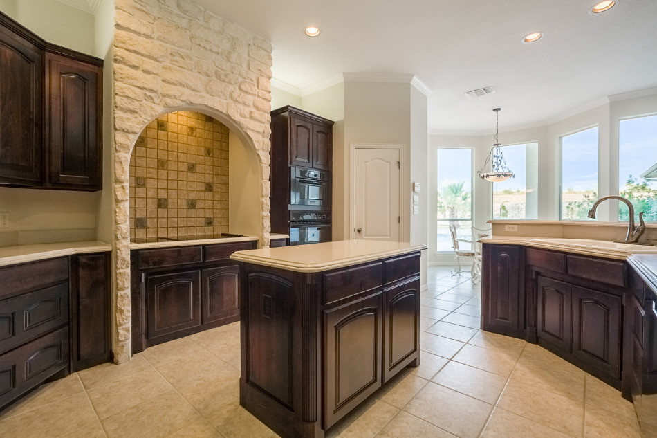 4413 Vista Ridge Circle 76179, Fort Worth, Wynne Moore, Briggs Freeman Sotheby's luxury home for sale in Dallas Fort Worth-kitchen