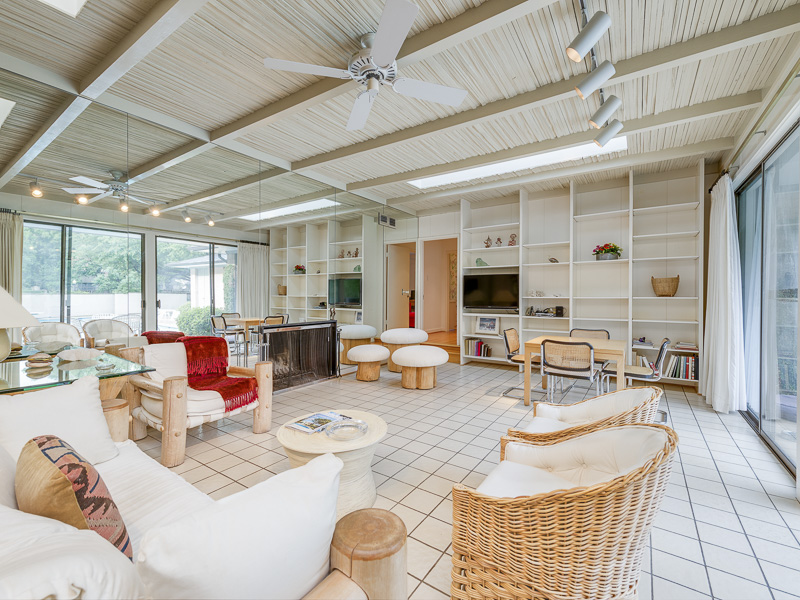 5332 Wenonah Drive Dallas 75209, Christy Berry, Briggs Freeman Sotheby's luxury homes for sale in Greenway Parks-sunroom
