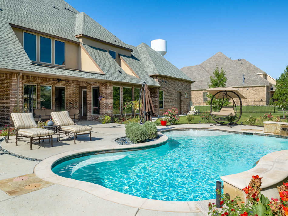 608 Rancho Laredo Trail 76092, Southlake, Michele Young, Briggs Freeman Sotheby's luxury home for sale in Dallas Fort Worth-pool