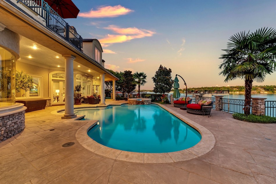 8900 Crest Ridge Drive 76179, Crest Point, Eagle Mountain Lake, Fort Worth, John Zimmerman, Briggs Freeman Sotheby's luxury home for sale in Fort Worth-pool