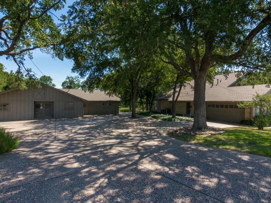 3334 E Parker Road 75074, Plano, Alex Trusler, Briggs Freeman Sotheby's luxury home for sale in Plano-barn