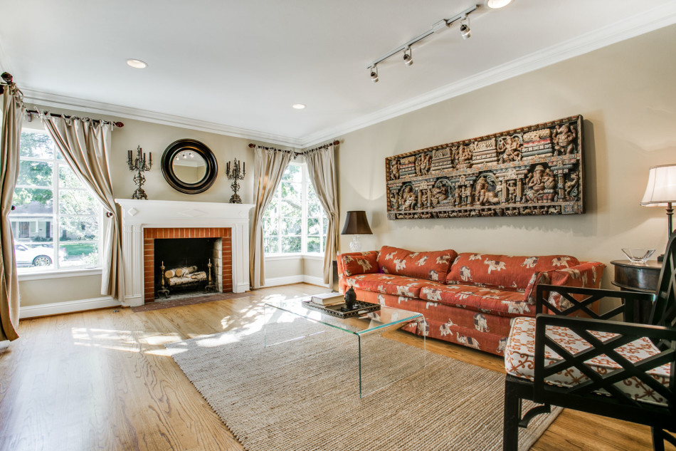 5403 Glenwick Lane 75209, Greenway Crest, Park Cities, Jonathan Rosen, Briggs Freeman Sotheby's luxury home for sale in Dallas-sitting
