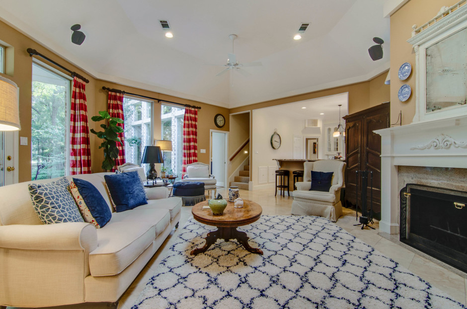 791 Creekwood Drive N 75069, Fairview, Tessa Mosteller, Briggs Freeman Sotheby's luxury home for sale in Dallas Fort Worth-sitting
