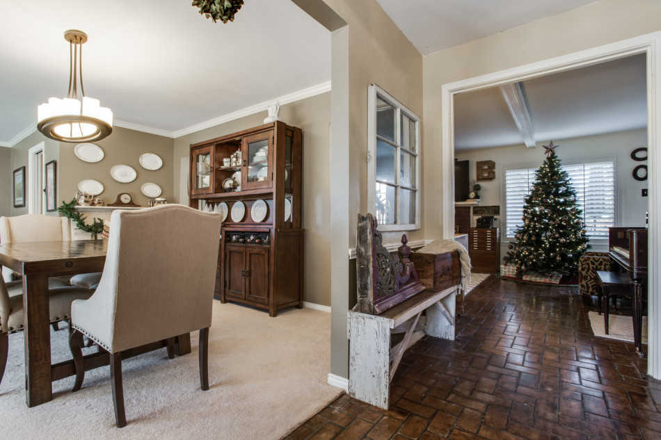 3209 Rolling Knoll Drive 75234, Brookhaven Estates, John Scoggins, Briggs Freeman Sotheby's luxury homes for sale in Farmers Branch-Christmas