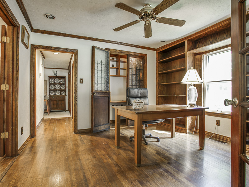 6235 La Vista Drive 75214, Swiss Avenue Historic District, Elizabeth Mast, Briggs Freeman Sotheby's luxury home for sale in Dallas Fort Worth-office